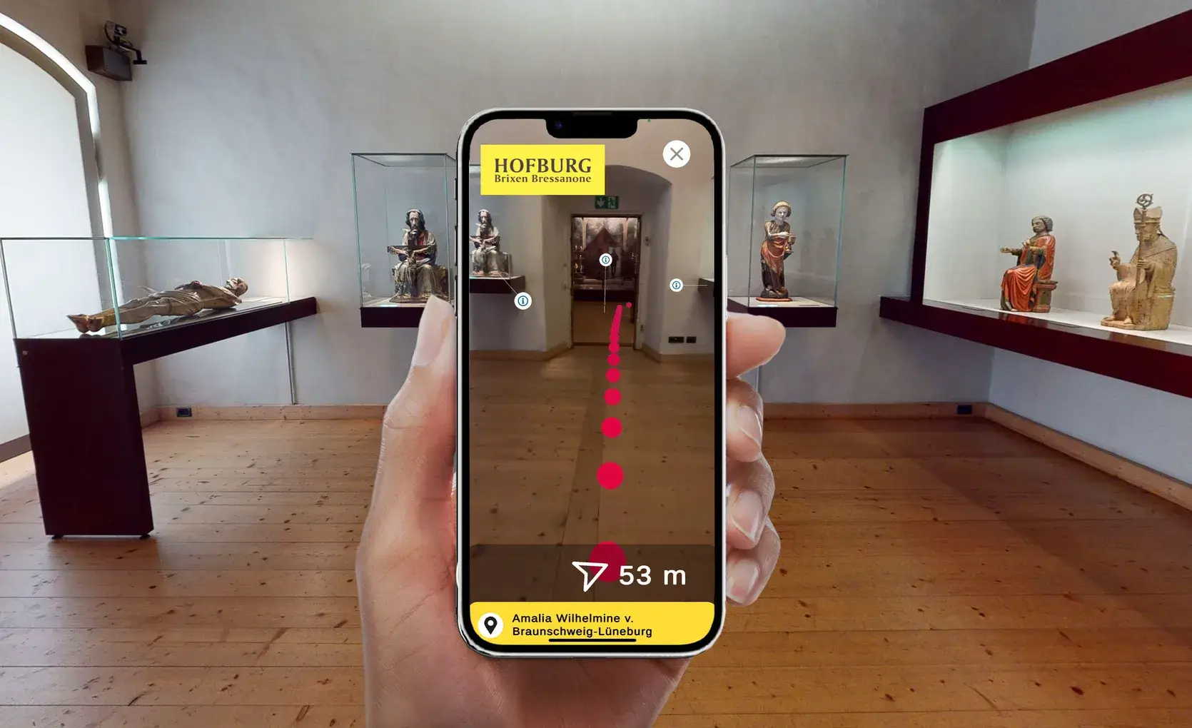 Expériences Immersives 360° pour Entreprises 4 Interface de réalité augmentée sur smartphone enrichissant l'expérience visiteur dans un musée avec contenus interactifs